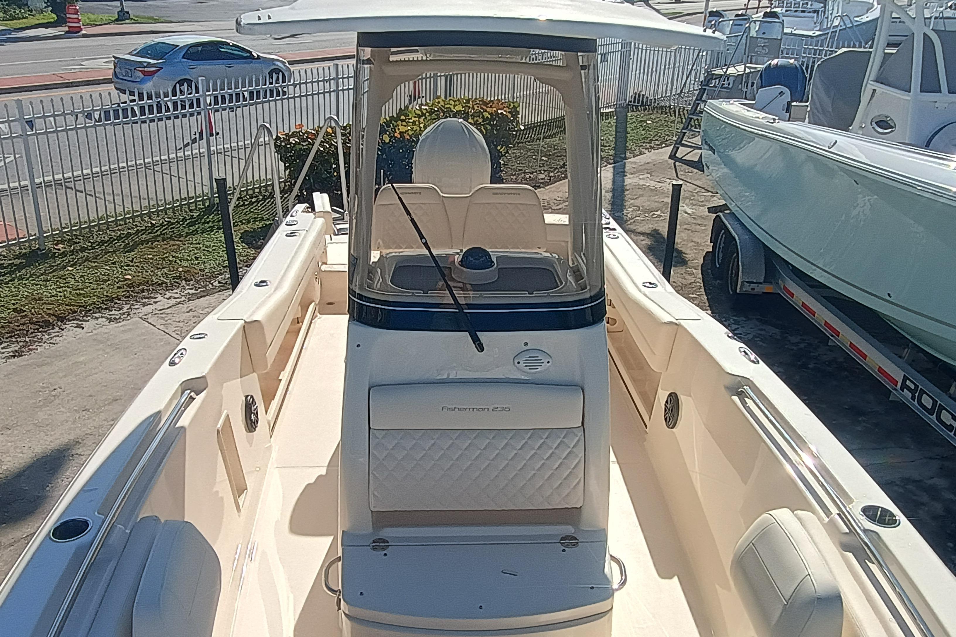 2026 Grady-White Fisherman 236 - Image 11