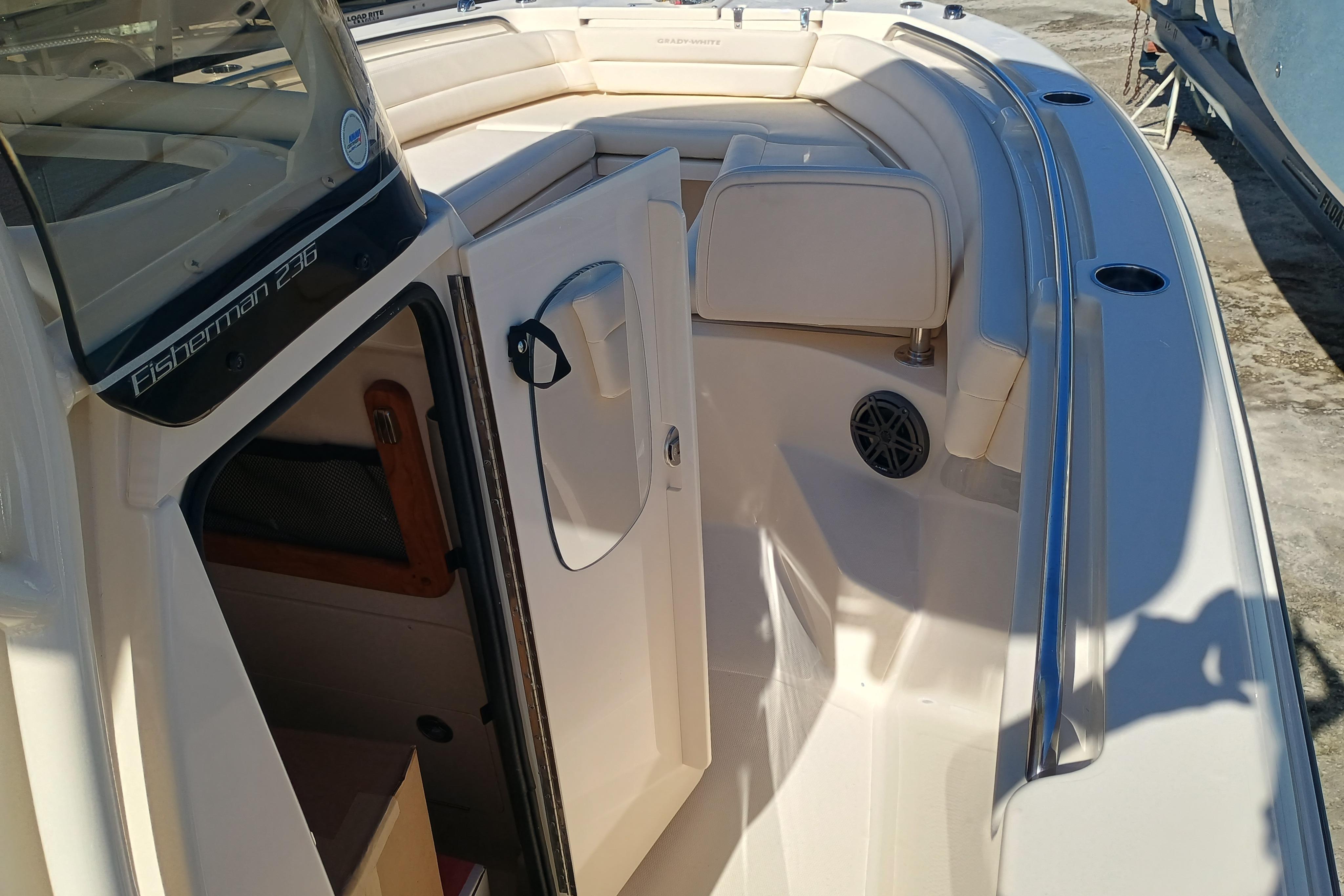 2026 Grady-White Fisherman 236 - Image 13