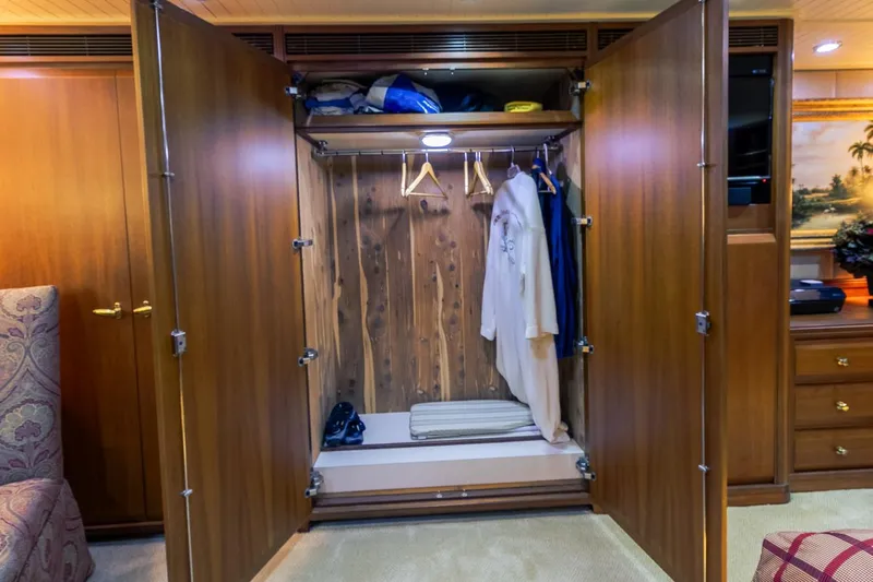 Chairman Yacht Photos Pics 