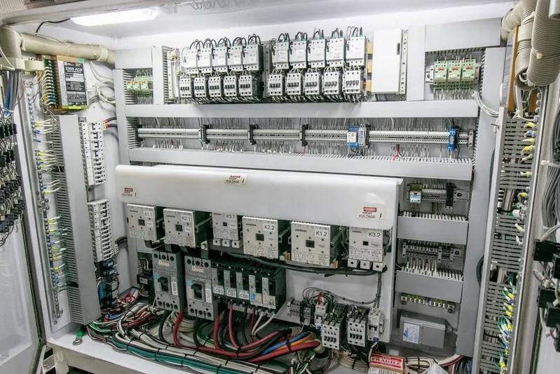 Chairman Yacht Photos Pics 