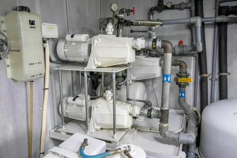 Chairman Yacht Photos Pics 