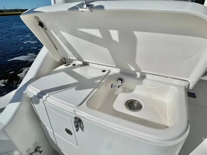 Scapecat Yacht Photos Pics 