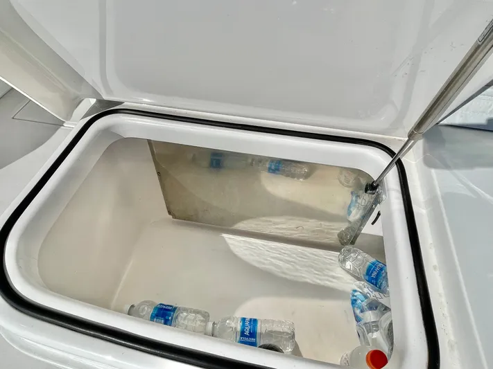 Scapecat Yacht Photos Pics 