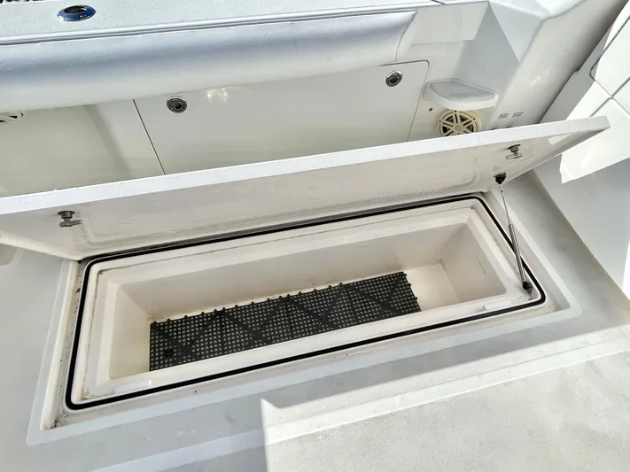 Scapecat Yacht Photos Pics 