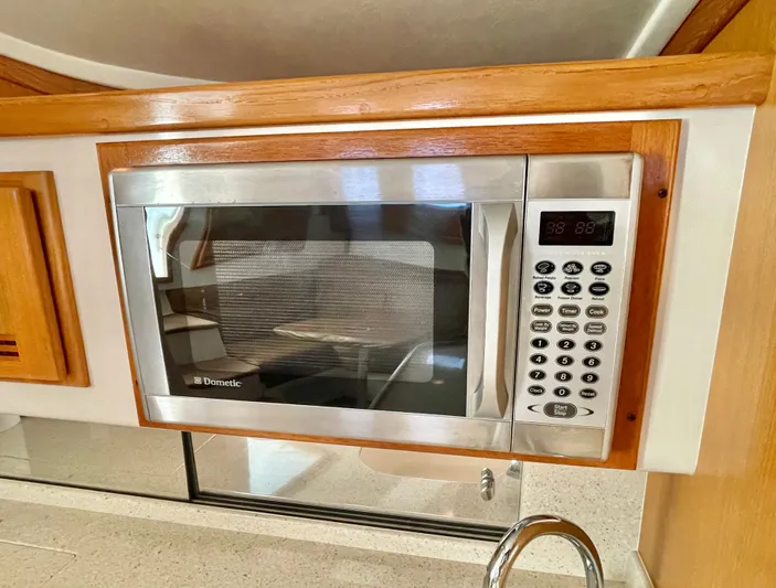 Scapecat Yacht Photos Pics 