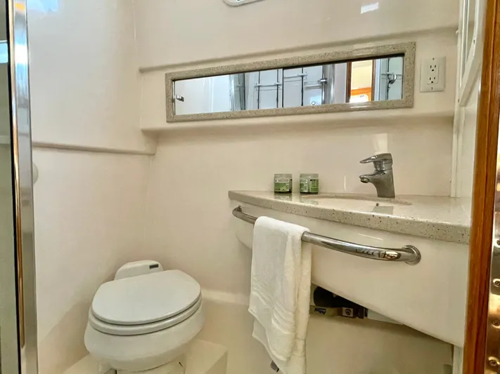 Scapecat Yacht Photos Pics 