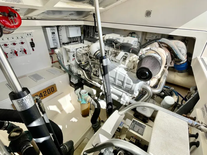 Scapecat Yacht Photos Pics 