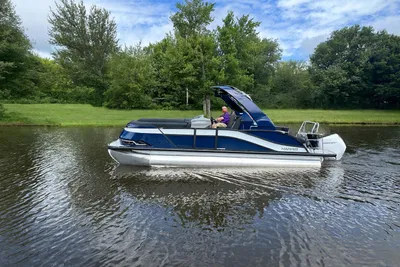 Harris 230 Grand Mariner