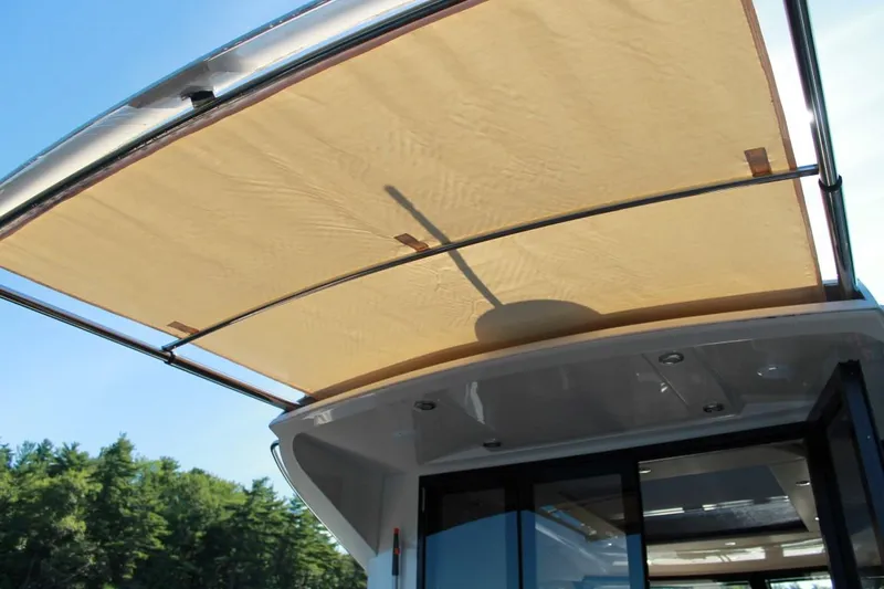  Yacht Photos Pics electric sunshade