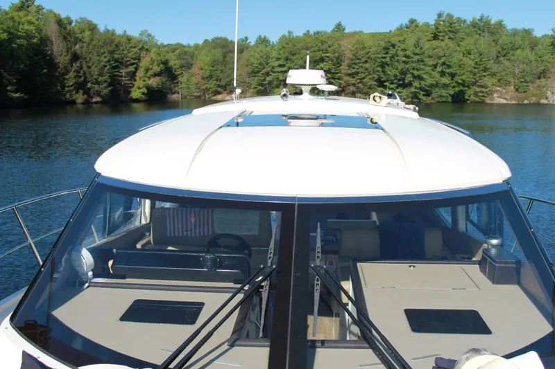  Yacht Photos Pics foredeck looking aft