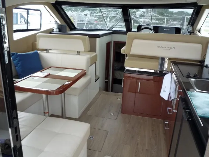  Yacht Photos Pics salon fwd