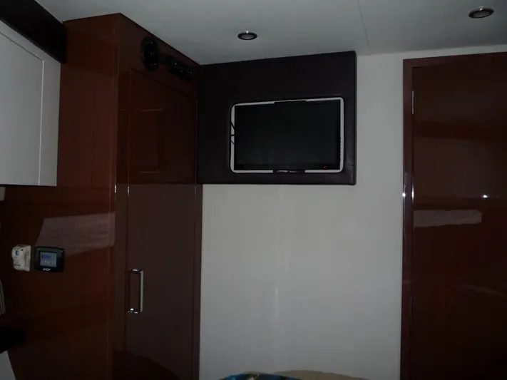  Yacht Photos Pics forward stateroom tv