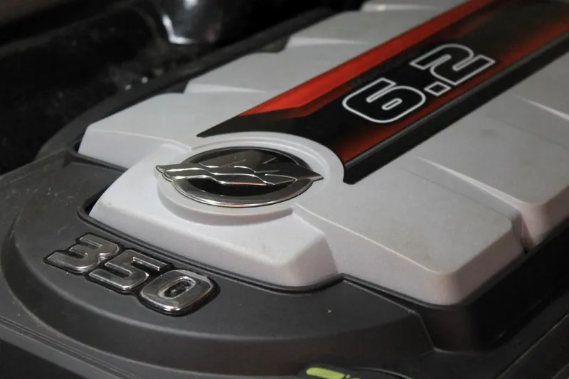  Yacht Photos Pics 6.2L 350