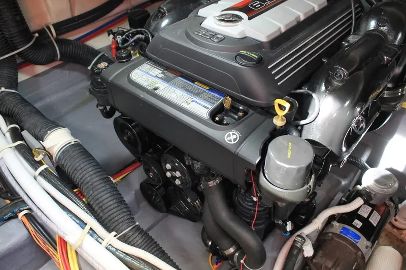  Yacht Photos Pics engine2