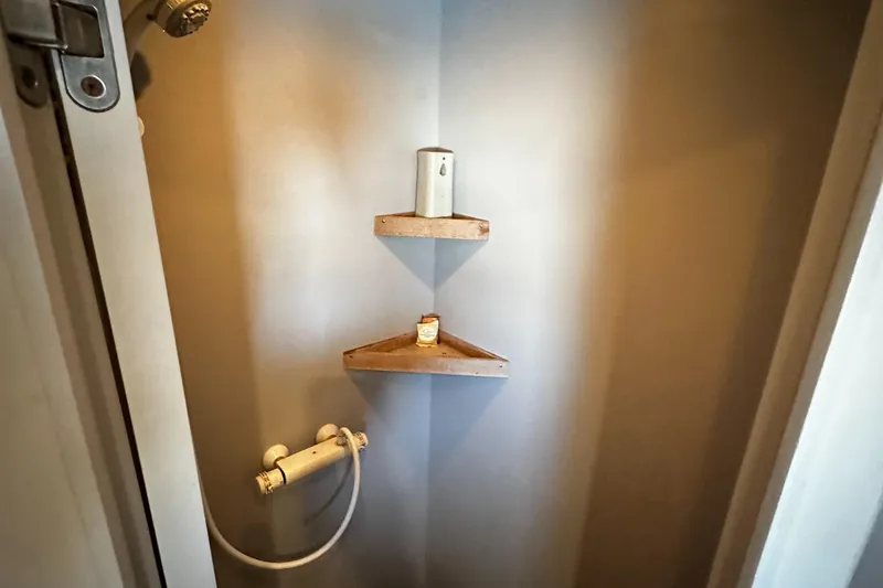 Jaco Yacht Photos Pics Crew Shower