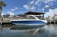 2024 Sea Ray 310 SLX Outboard