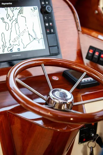 Kristine Yacht Photos Pics 