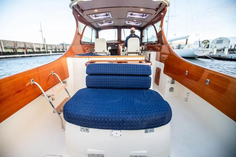 Kristine Yacht Photos Pics 