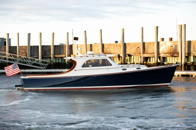 Kristine Yacht Photos Pics 