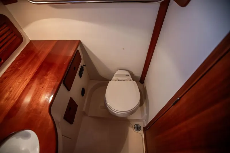 Kristine Yacht Photos Pics 