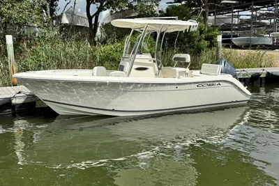 Cobia 220 Center Console