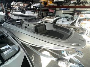 2023 Jeanneau 7.5 CC Serie 3