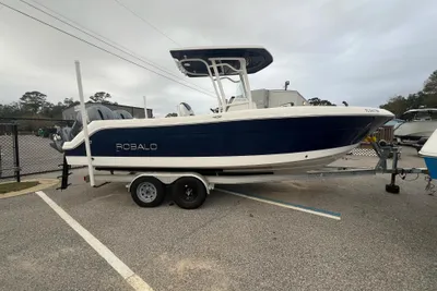 Robalo 242 CC