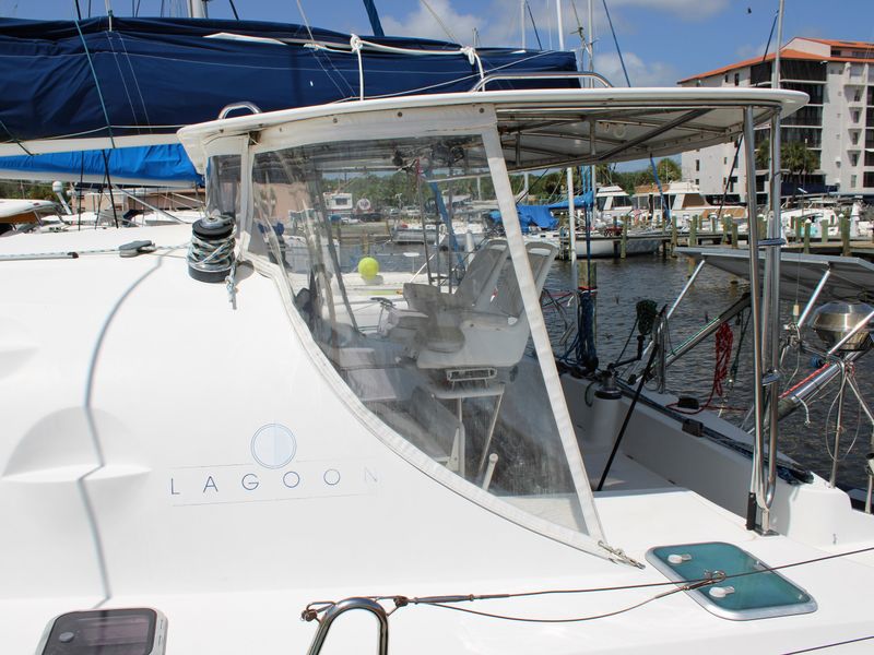 2000 Lagoon 410 Owners Version
