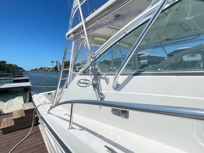 Busted Assets Yacht Photos Pics 