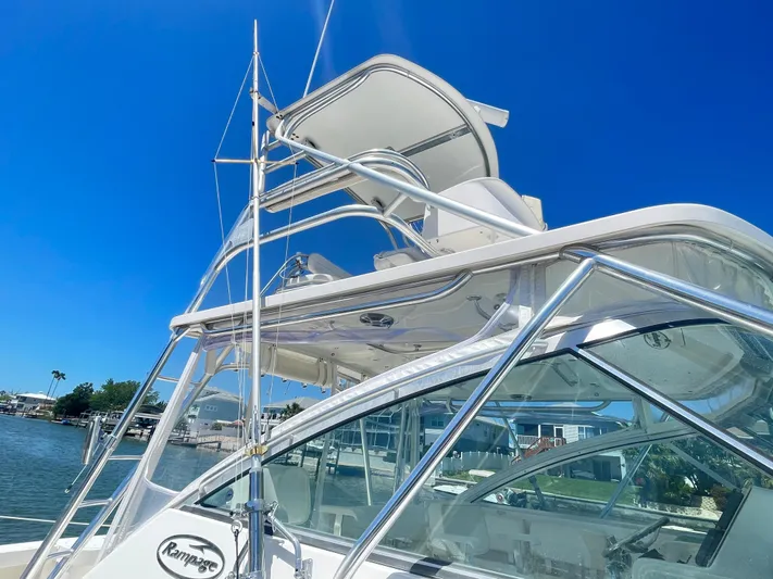 Busted Assets Yacht Photos Pics 