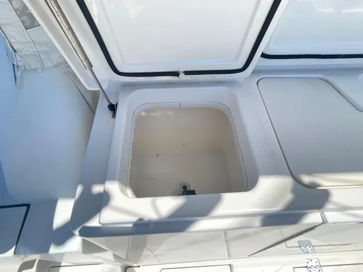 Busted Assets Yacht Photos Pics 