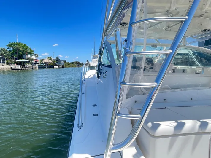 Busted Assets Yacht Photos Pics 