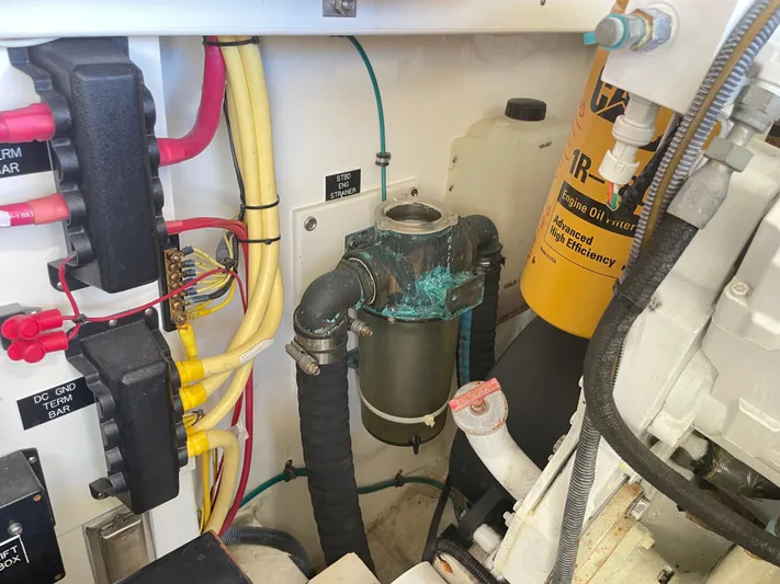 Busted Assets Yacht Photos Pics 