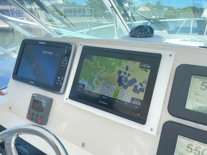 Busted Assets Yacht Photos Pics 