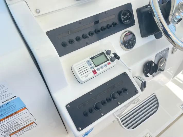 Busted Assets Yacht Photos Pics 