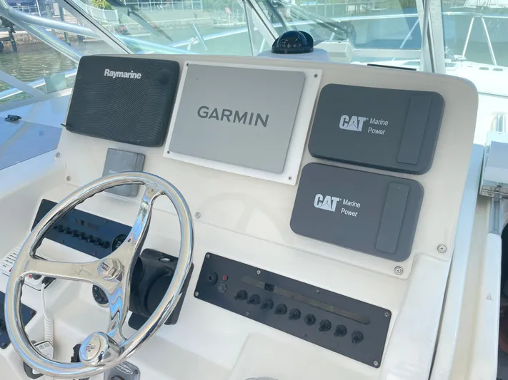 Busted Assets Yacht Photos Pics 