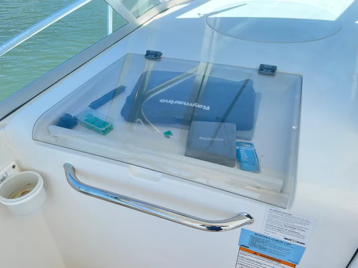 Busted Assets Yacht Photos Pics 