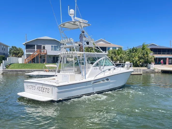 Busted Assets Yacht Photos Pics 