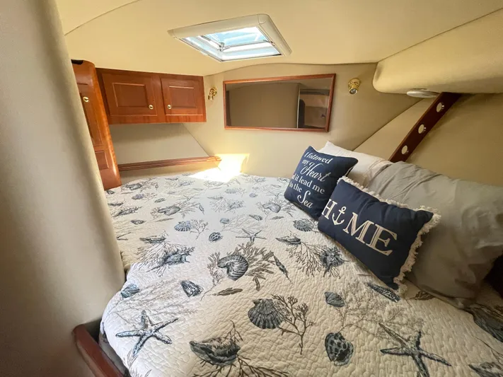 Busted Assets Yacht Photos Pics 