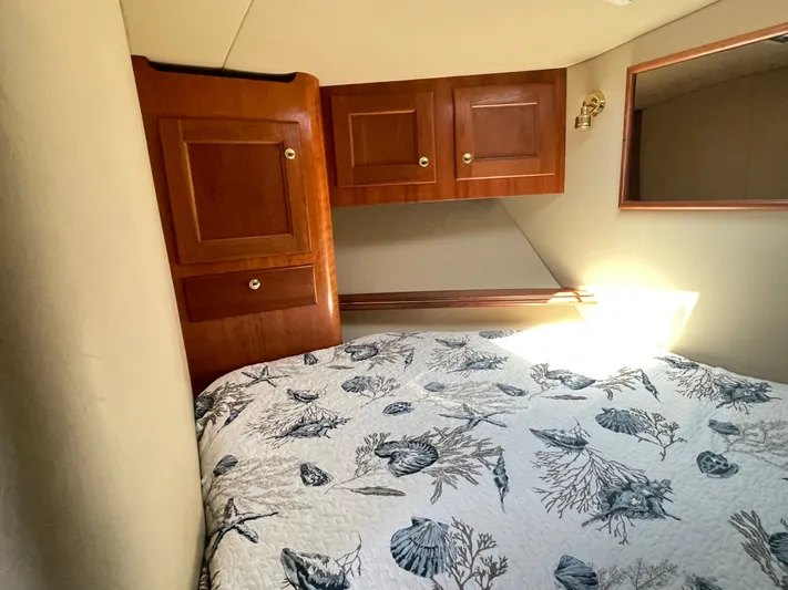 Busted Assets Yacht Photos Pics 