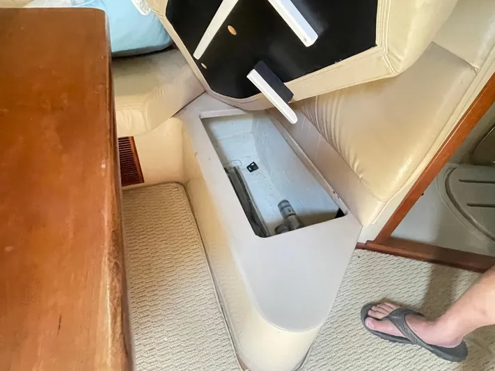 Busted Assets Yacht Photos Pics 