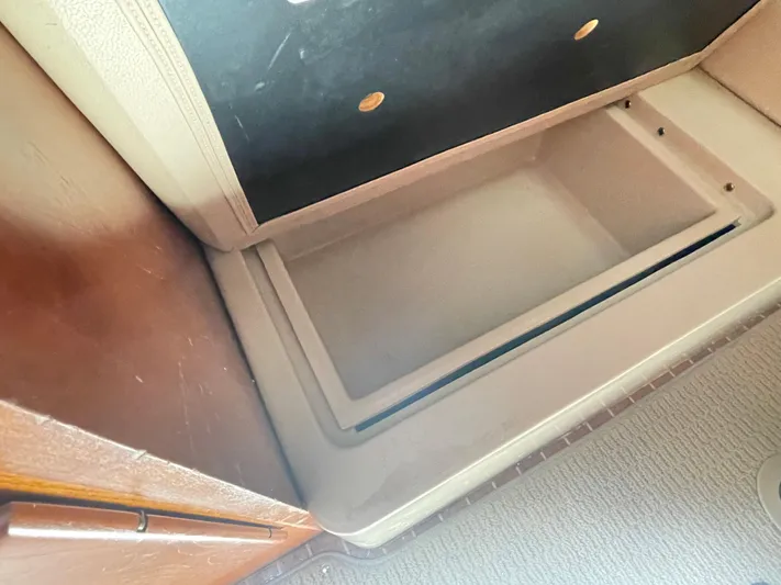 Busted Assets Yacht Photos Pics 