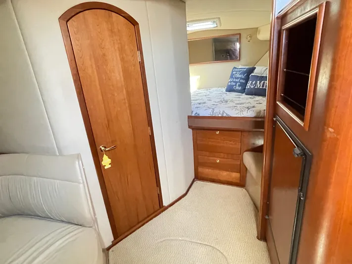 Busted Assets Yacht Photos Pics 