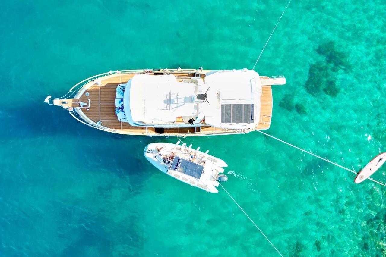 1981 Tayana Trawler 42