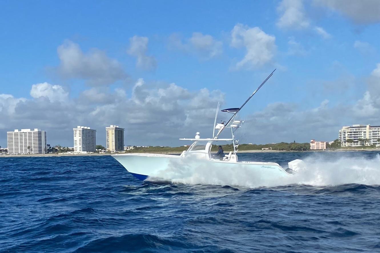 Front Runner 39 Center Console