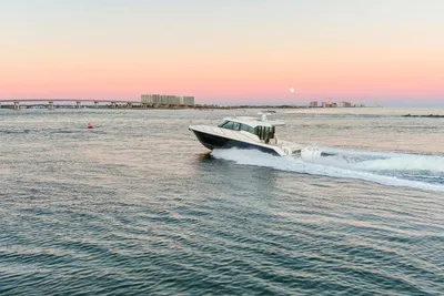 Tiara Yachts 48 LE