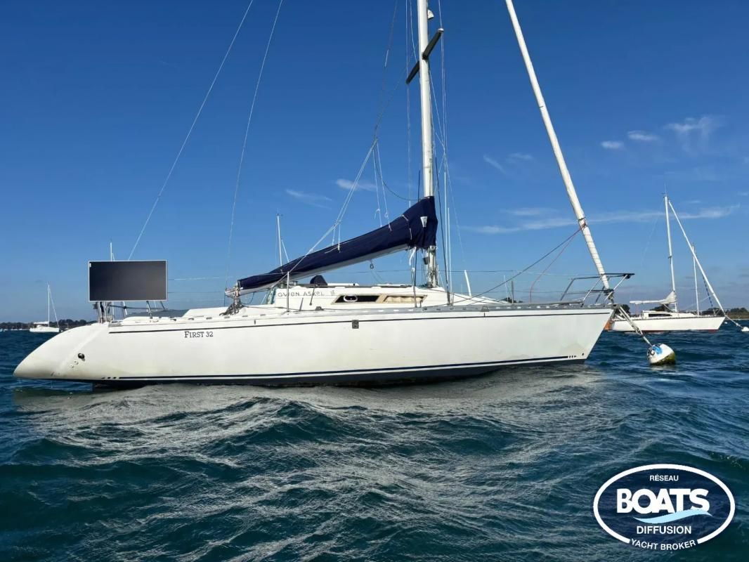 1983 Beneteau First 32