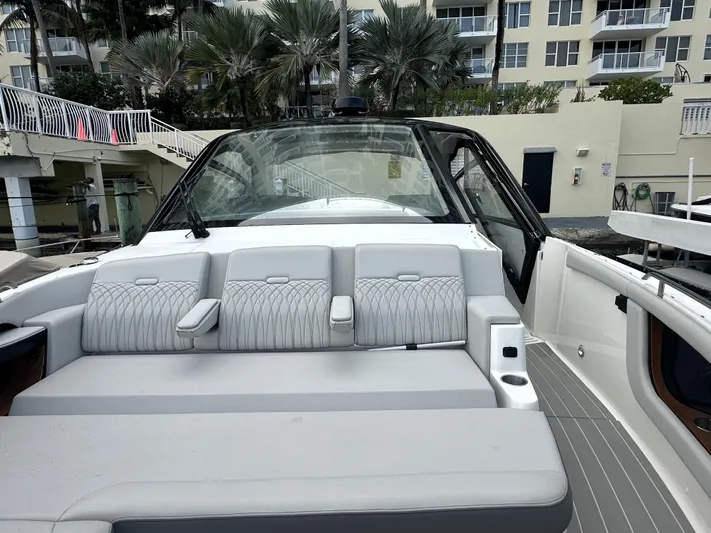 37 Sea Ray Sundancer Ob 2023 Yacht Photos Pics 2023 Sea Ray Sundancer 370 OB boat with sleek seating and modern design.