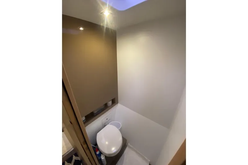 Akua Yacht Photos Pics 2018 Fountaine Pajot Helia 44 Evolution yacht bathroom interior with modern fixtures.