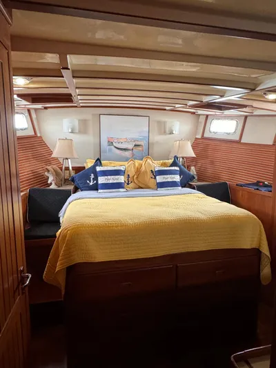 Dyer Need Yacht Photos Pics 